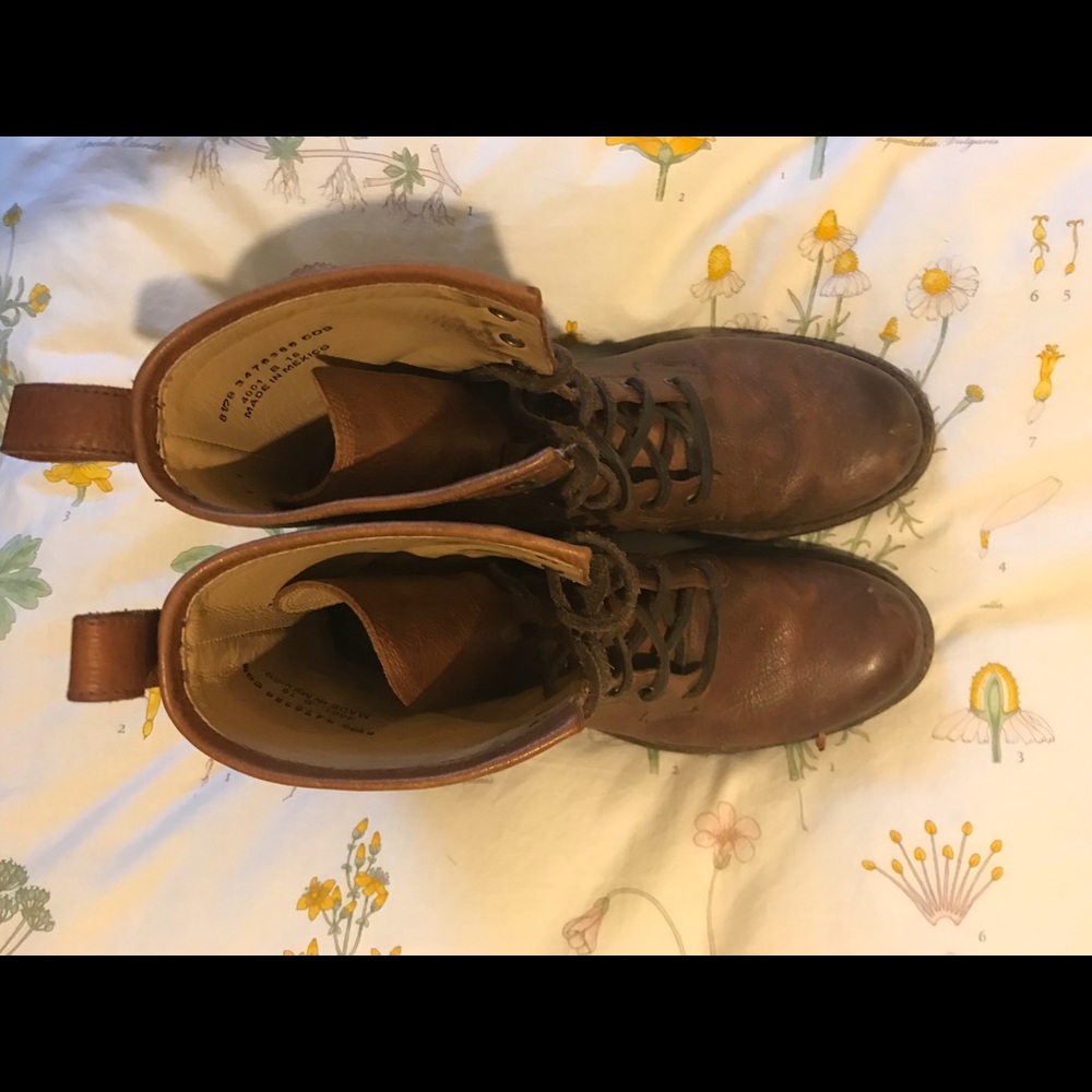 Frye Veronica combat boots. Size 8.5. - Picture 7 of 8